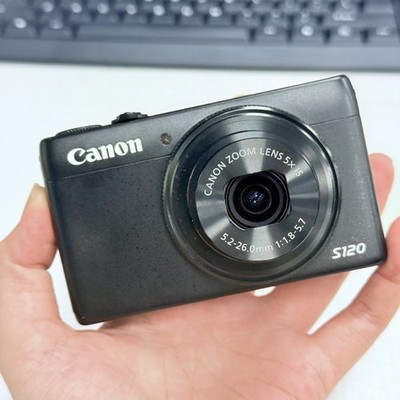 Canon PowerShot S120 Digital Camera 12.1MP 5x Optical Zoom with Accessories