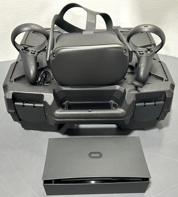 Oculus Quest 1 Black VR Headset With Controllers and Charger Tested