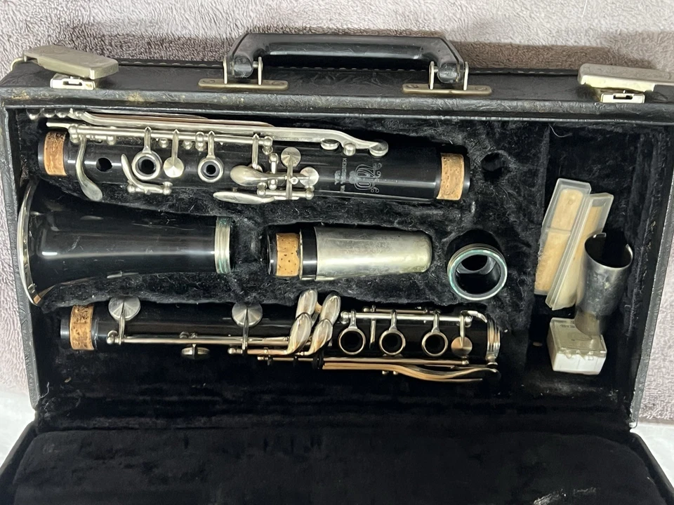 古董 1970 年 Artley Prelude 18 年代学生入门初学者单簧管带硬质保护壳 — 第 2/4 张图片