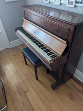 Vintage Broadwood Upright Piano – Model 99809 – Fair Condition – £175