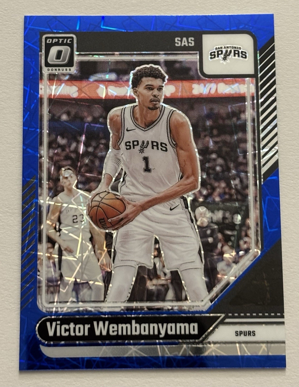 2024 Donruss Optic Illusions Prizm Victor Wembanyama #5