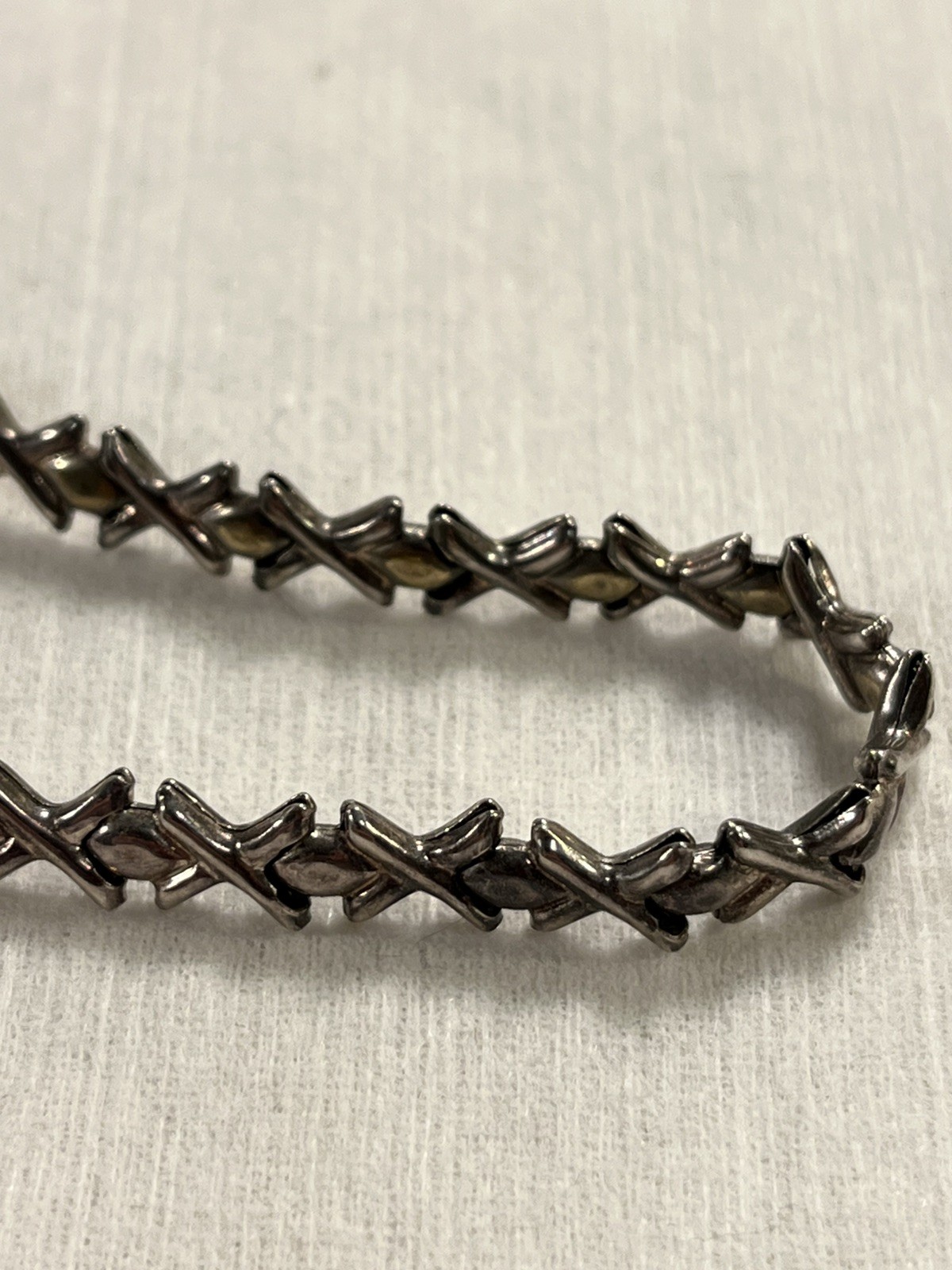 Modernist Sterling Silver Bracelet XO Hugs & Kisses 7.5 Inch 925 Italy -- 2930