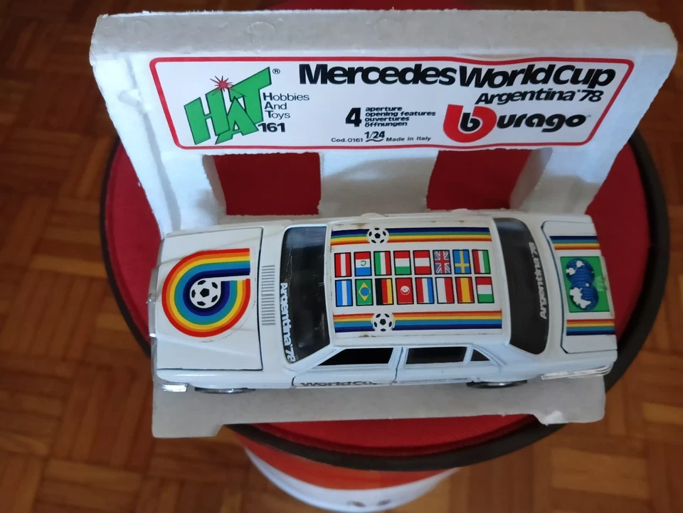 BURAGO 1/24  MERCEDES 450 SEL WORLD CUP ARGENTINA '78 CON AGENDA. 0161 - Immagine 3 di 4