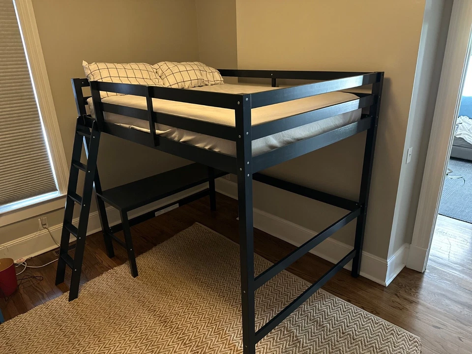 litera doble con escritorio, usada durante 1 año, en muy buen estado  Foto 3 de 3