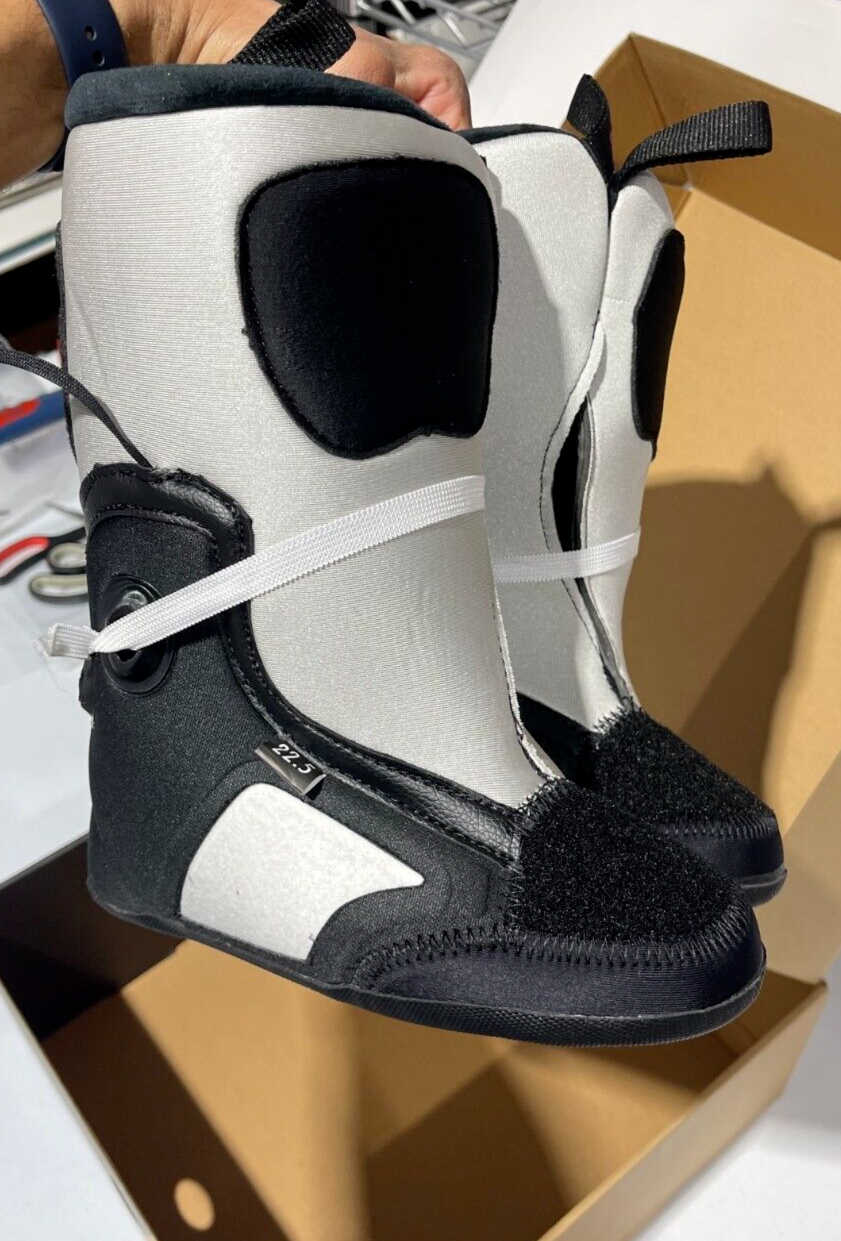 SALOMON Scarponi da sci nuovi con scatola SUREFOOT fodera CW C WRAP HEAT SURE FOOT TAGLIA 22 5 225 fodere