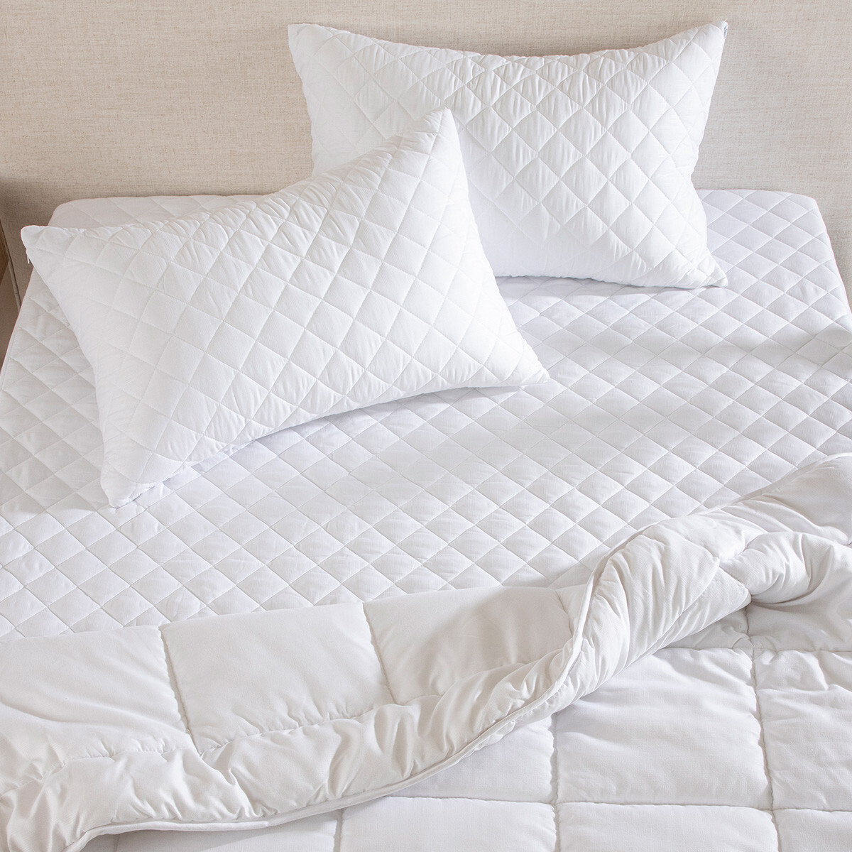 New Hilton Comfort Science So Soft Mattress Protector eBay