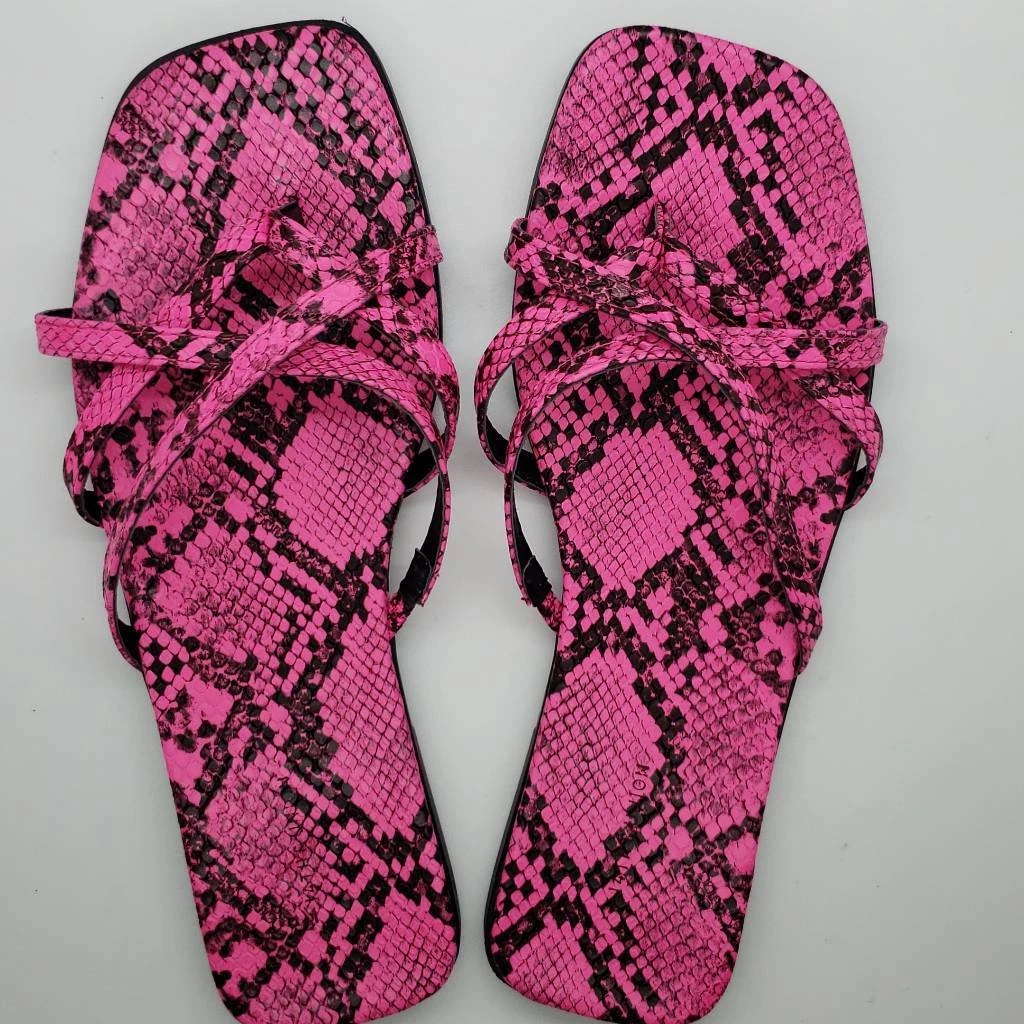 Snakeskin sales flip flops