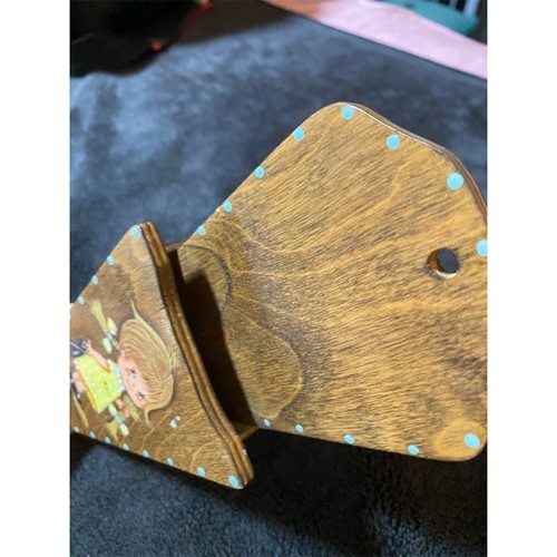 Vintage Yellow Wooden Scissor Holder Wall Art Small Signed Original - Picture 3 of 4