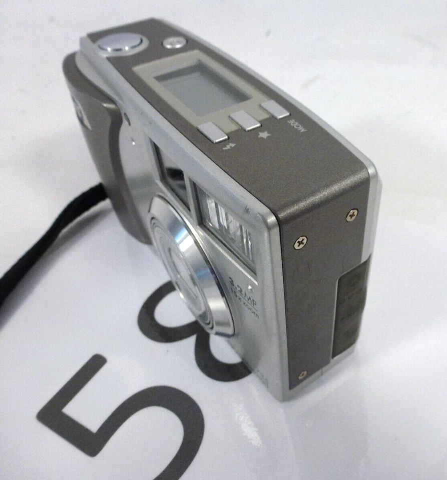 HP Digital Camera Photosmart 735 3.2MP Silver Tested refm - Image 3 of 4