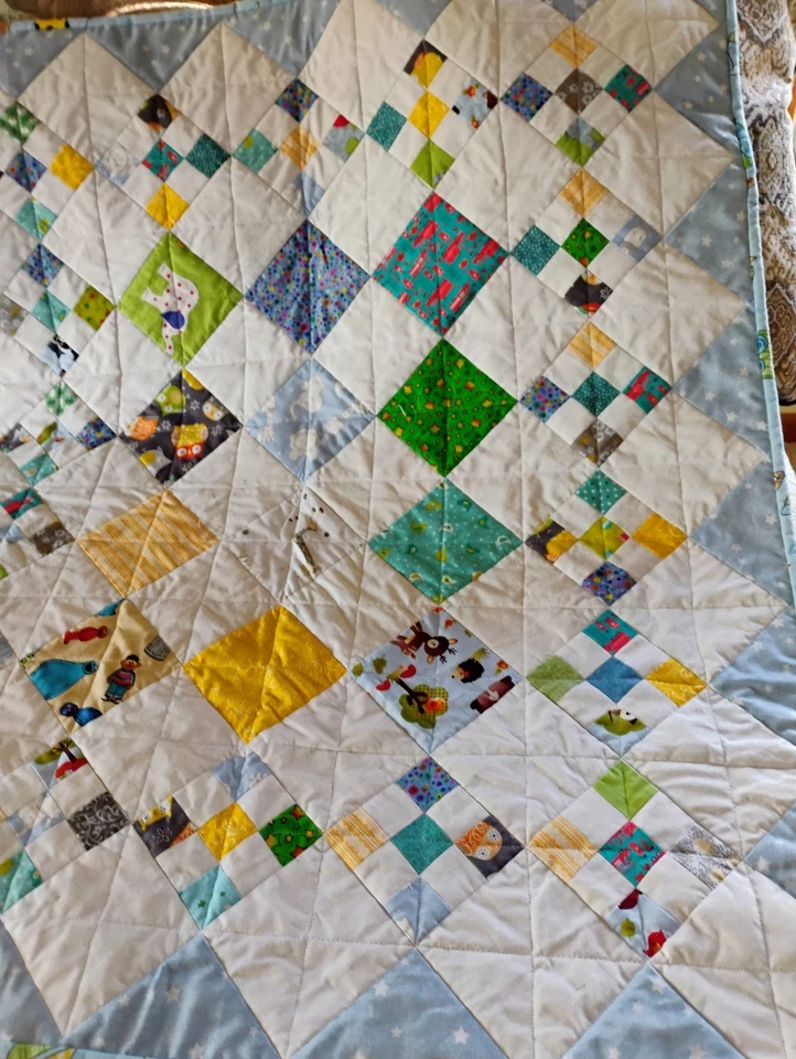 Edredón acolchado hecho a mano azul para bebé niño Foto 2 de 4