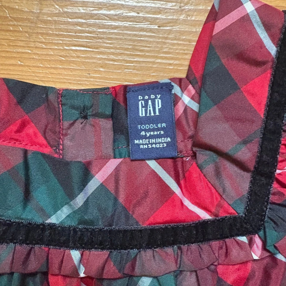 Camisa Gap Roja Navidad Vacaciones Cuadros Manga Corta Niñas TALLA 4T Foto 3 de 4