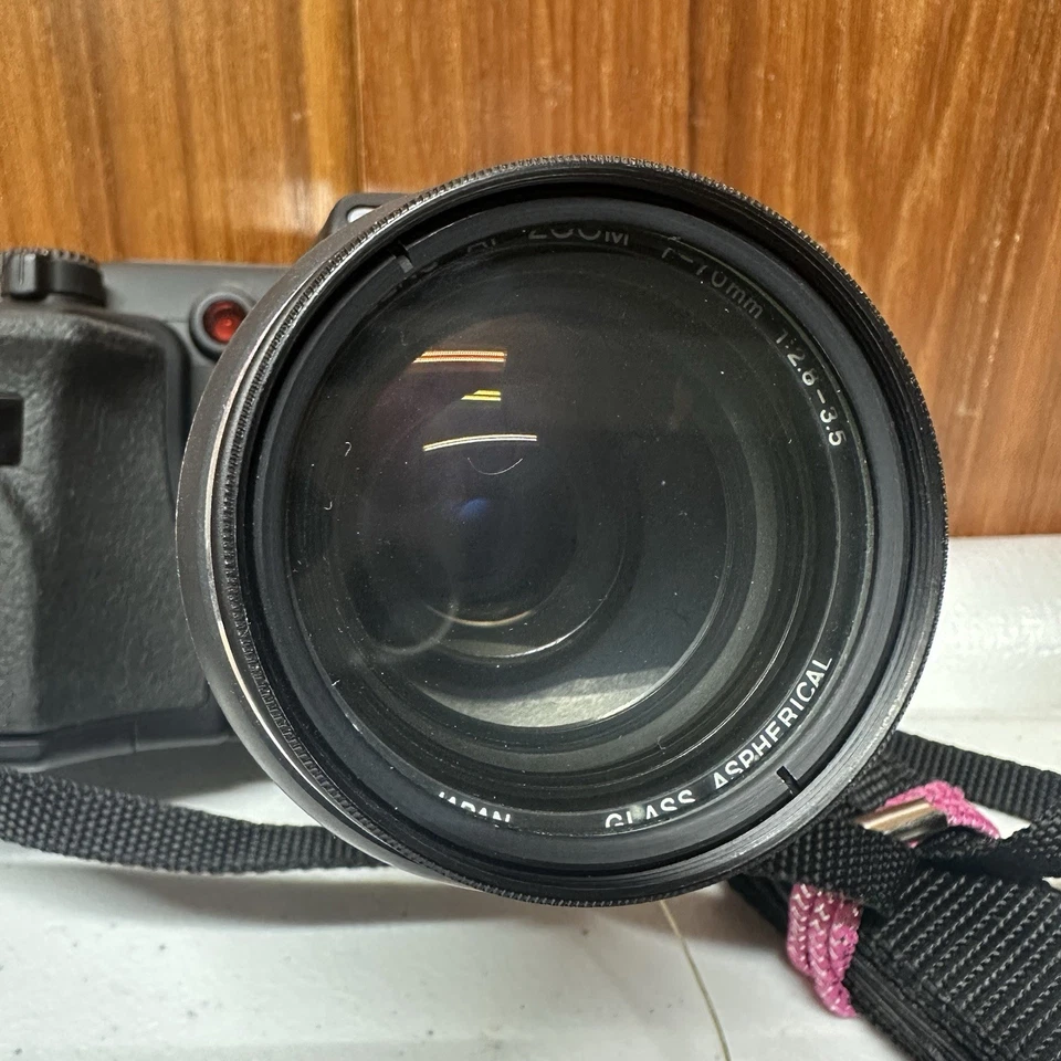 Cámara digital Olympus Camedia E-100RS zoom óptico 10X negra sin probar Foto 2 de 4