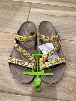 WOMEN'S CROCS KADEE II TRUFFLE/RETRO FLORAL Z STRAP WATER FRIENDLY SANDALS 8 NWT