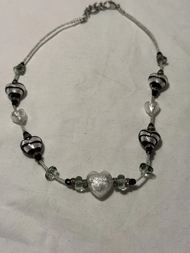 Collar de cuentas de corazón de vidrio Antica Martina de 16 pulgadas Foto 2 de 3