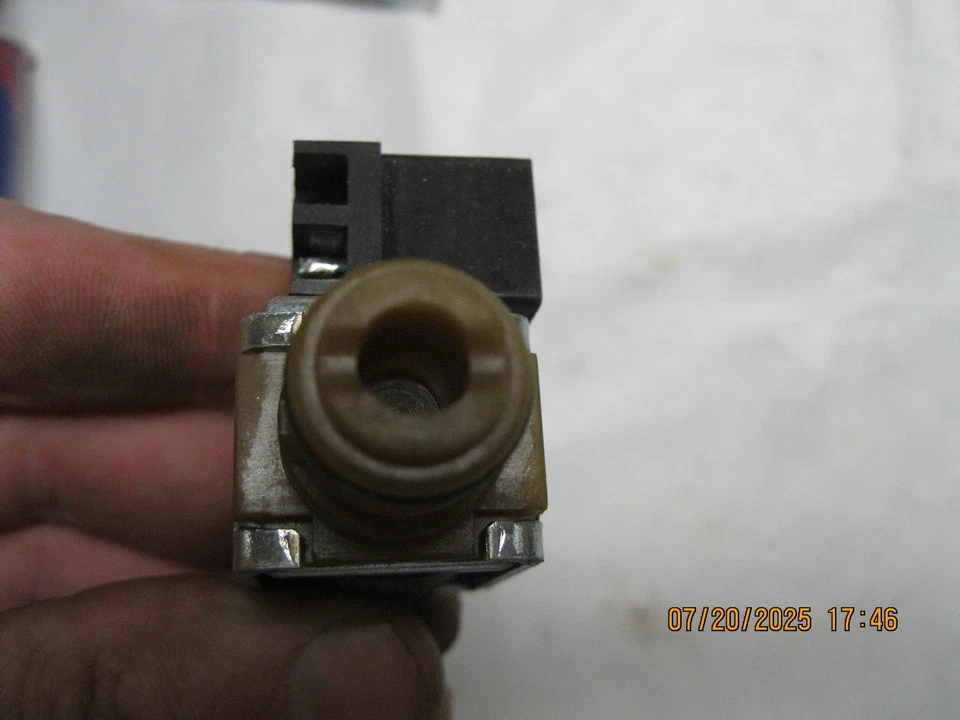 Automatic Transmission Control Solenoid-4 Speed Trans ACDelco 214-1894 19139324 Foto 3 de 4