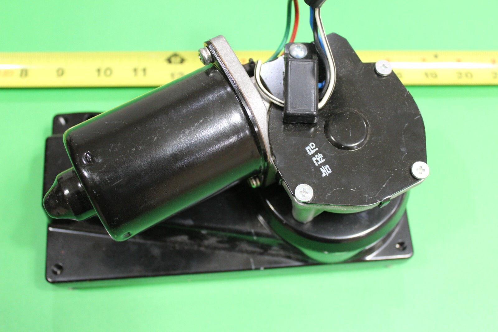 AM Boat Wiper Motor 2351002 Single Drive 24V Lower Half / Sea Ray