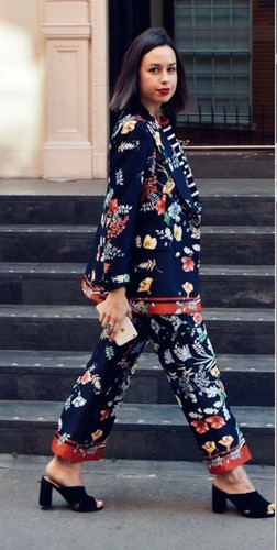 PANTALONES ESTAMPADOS DE ZARA CON DARDOS TALLA S Ref. 2997/185 BLOGGERS FAV. - Imagen 2 de 5