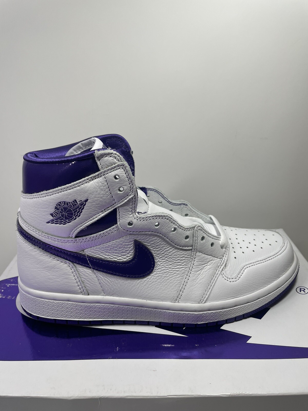Air Jordan 1 Retro High OG Metallic Court Purple Womens Size 7 Basketball Shoes