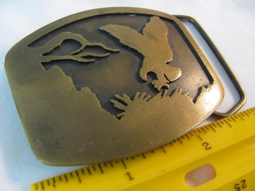 Vintage 1977 Belt Buckle - Indiana Metal Craft ~ Eagle ~ USA ~ 2" x 2 1/2" - Picture 4 of 8