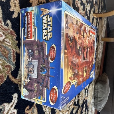 Hasbro Star Wars Attack of The Clones Geonosis Battle Arena Play
