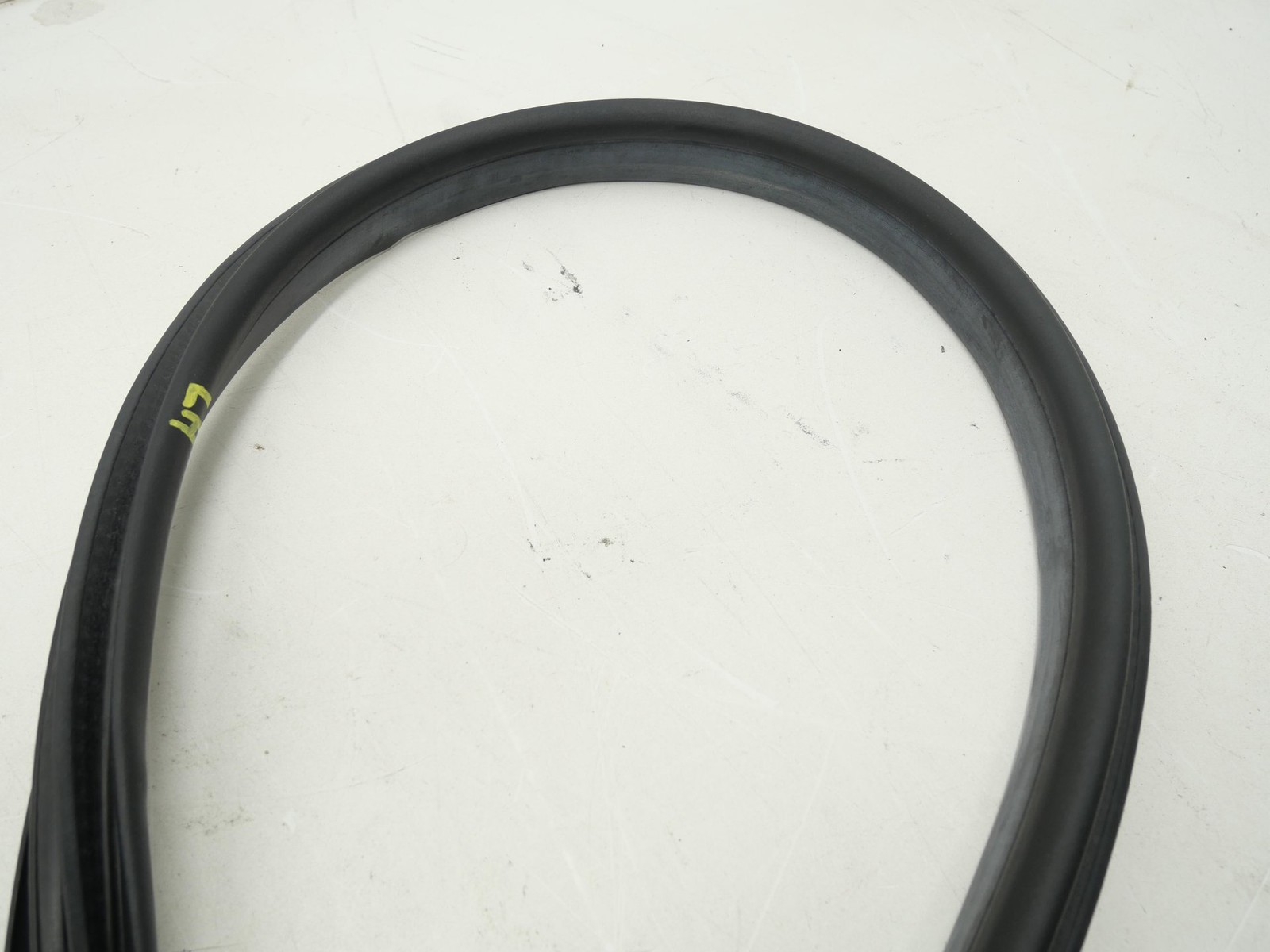 Used Driver Door Weather Strip Seal Molding Rubber LH 2016-2021 McLaren 570S OEM