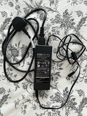 Hoioto ADS-110DL-19-1 20V 4,5A Schaltadapter Netzteil!!