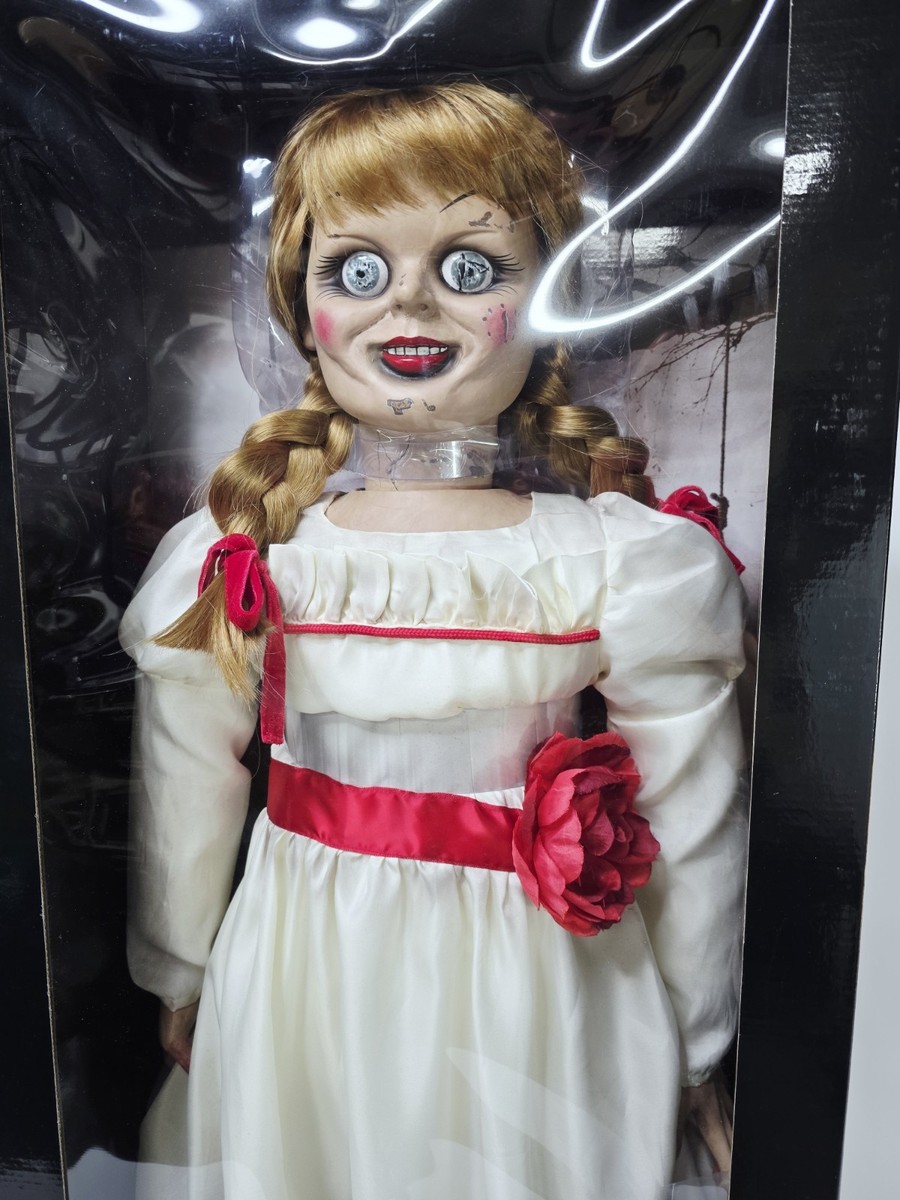 Annabelle Puppe 102 Cm - Offizielle The Conjuring Film Replica Von Trick Or Treat Studios