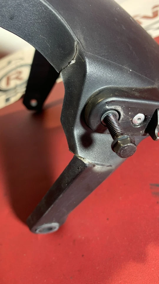 PARAFANGO ANTERIORE HONDA HORNET CB 750 2024 61101-MLB-D00 DANNO - Immagine 4 di 4