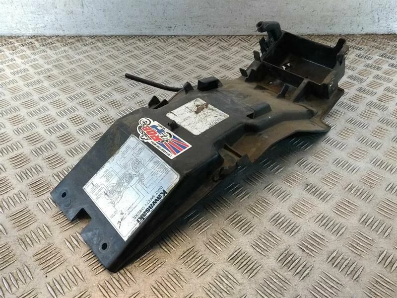 Kawasaki ZR 550 ZEPHYR 1991 - 1998 Undertray - Imagem 2 de 4