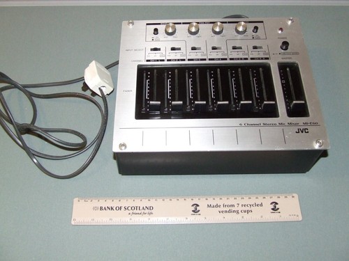 MEZCLADOR DE MICRÓFONO ESTÉREO DE 6 CANALES JVC VINTAGE MODELO MI-E60B - Imagen 2 de 10