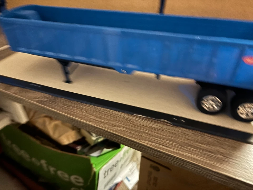 1/32 NEW RAY  BLUE PETERBILT   FRAMELESS  END DUMP TRAILER, NO PACKAGING # B 720 - Image 3 of 4