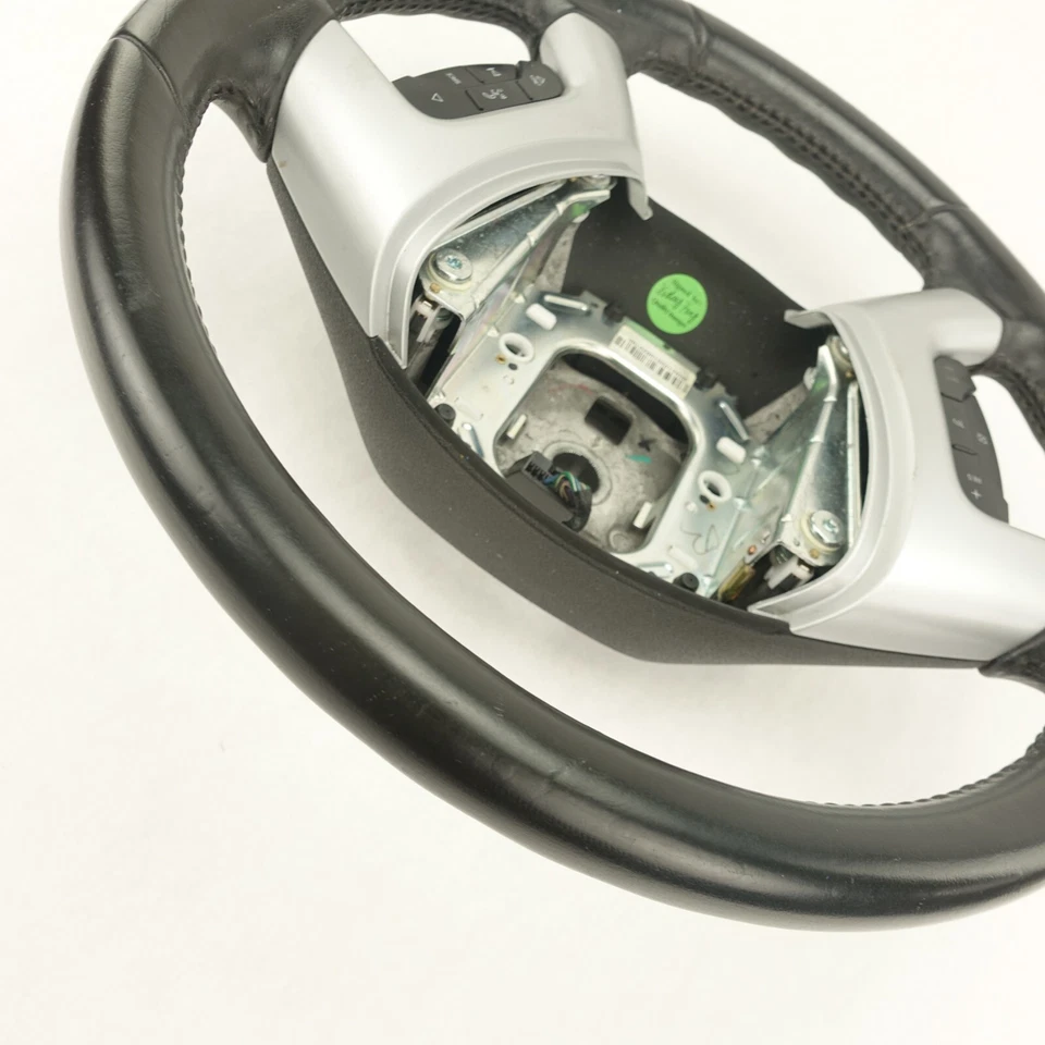 Volante Chevy Traverse cuero negro 2009 2010 2011 2012 Foto 4 de 4