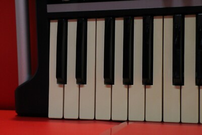 USED KORG X50 Music Synthesizer Keyboard X 50 w/original case