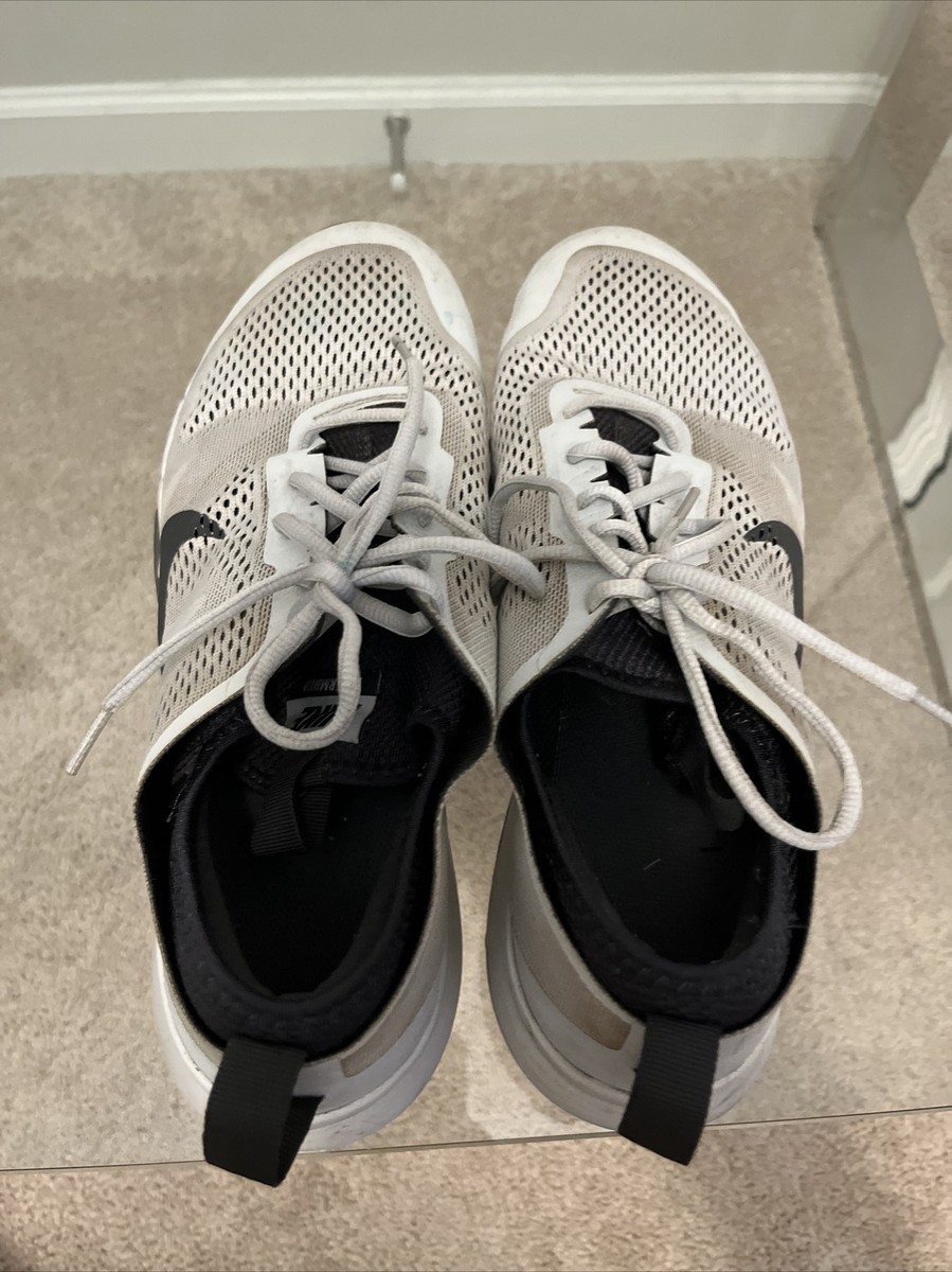 Mens Nike FI Bermuda Spikeless Golf Cleats White Grey Shoes