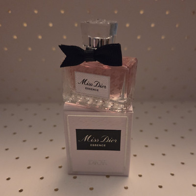 Dior Miss Dior Essence Floral Spray, 7 mL / 0.24 fl oz Travel Size