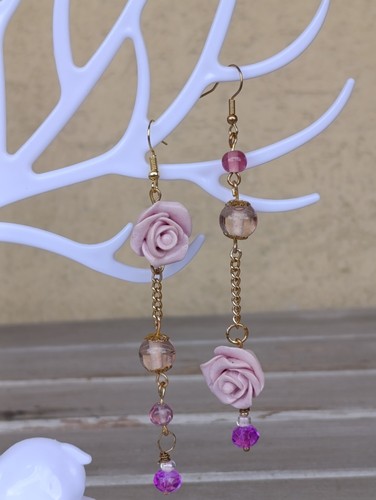 Orecchini pendenti pietre in vetro soffiato di Murano, Rose Rosa e cristalli - Foto 2 di 12