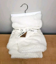 Chick Pea Baby Blanket White Unisex Reversible Plush Textured 40”x30” with Tags