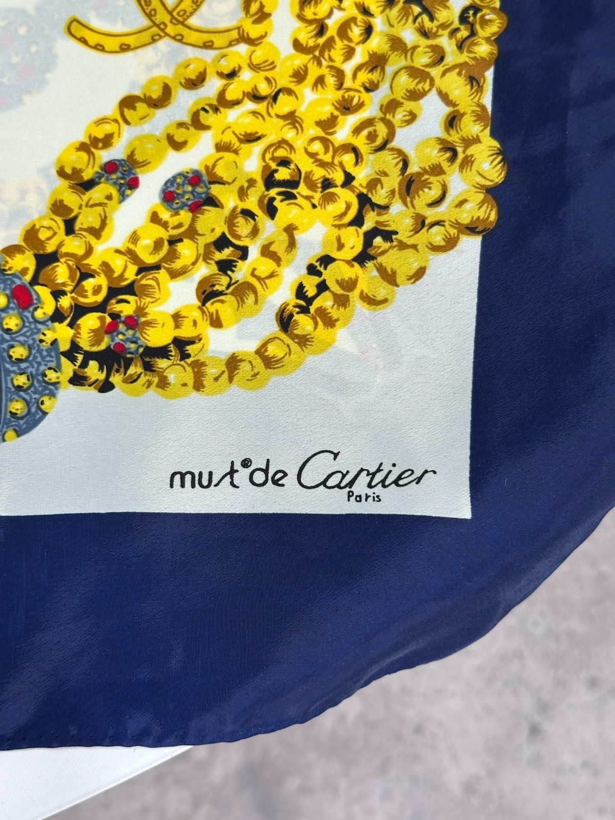 Must de Cartier Paris 100percent Silk Square Scarf Panther Big Logo Multicolor 87x85cm image 4