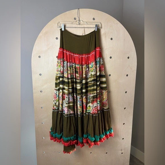 Double D Ranch Women’s Tiered Mixed Print Floral/Ruffle Maxi Skirt Size Medium - Image 4 of 4