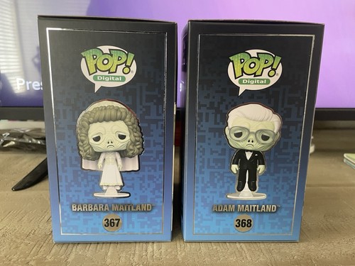 Funko Pop! Digital Beetlejuice Adam & Barbara Maitland Legendary Set - Picture 2 of 9