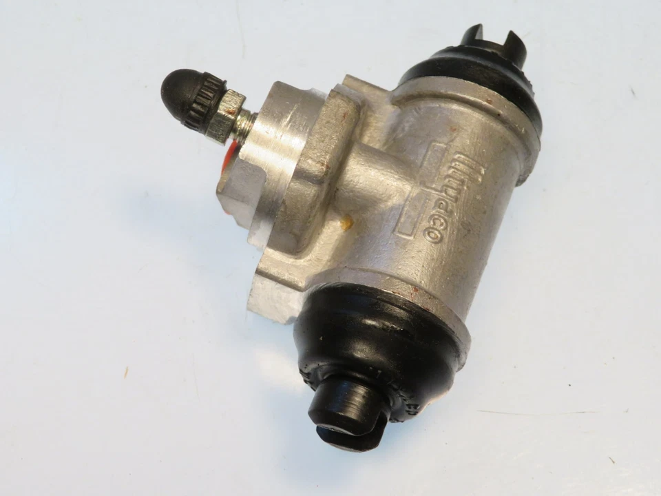 Cilindro de rueda trasera para Datsun F10 310 y Nissan Sentra Stanza 072-5242 Foto 3 de 4