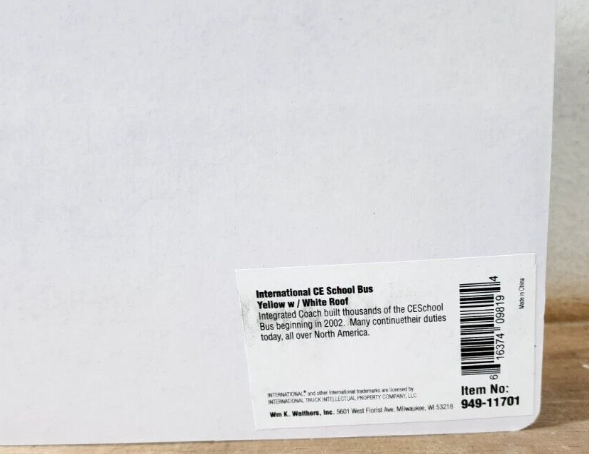 Walthers 949-11701 HO Scale Scene Master International CE Yellow School Bus - Image 2 of 2