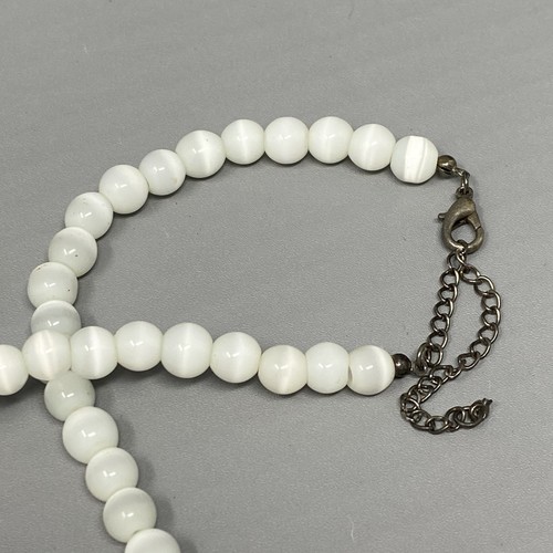 Cats Eye Necklace White Round Glass Beads Collar Iridescent 18" - Picture 7 of 11