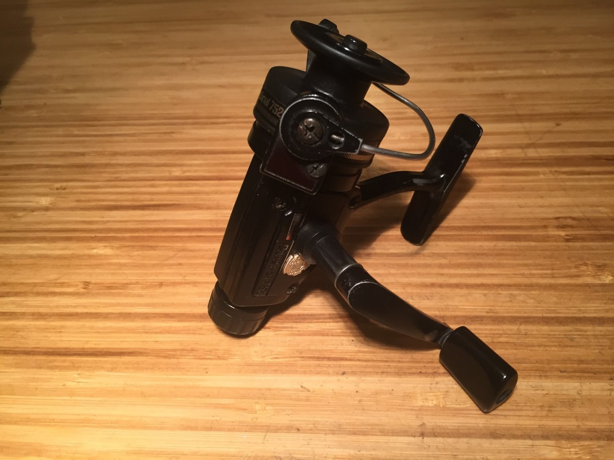Vintage Abu Garcia Cardinal 752 Spinning Reel – Looks Good–VERY