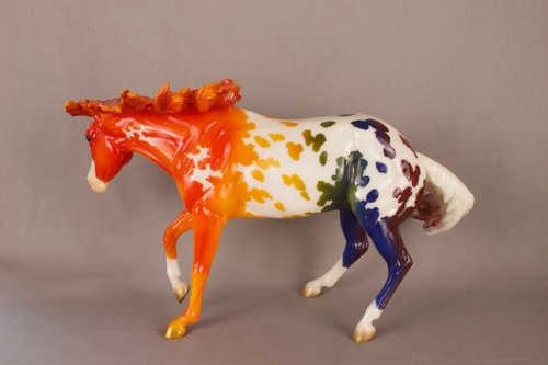 Breyer Horse ~ Spectrum ~ 2020 Ltd. Edition Rainbow Decorator! Only 3500 Made!!! - Bild 2 von 2