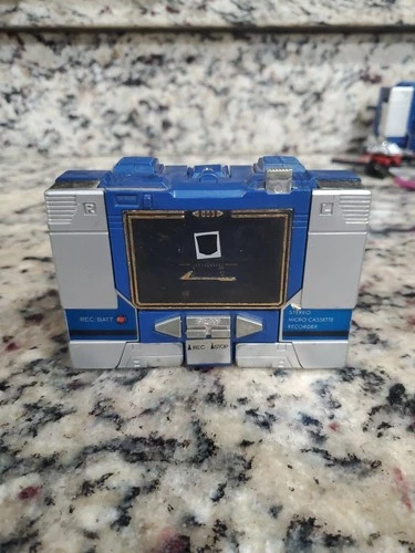 Hasbro G1 Transformers 1983 Soundwave Action Figure...Incomplete, Eject Works!!!