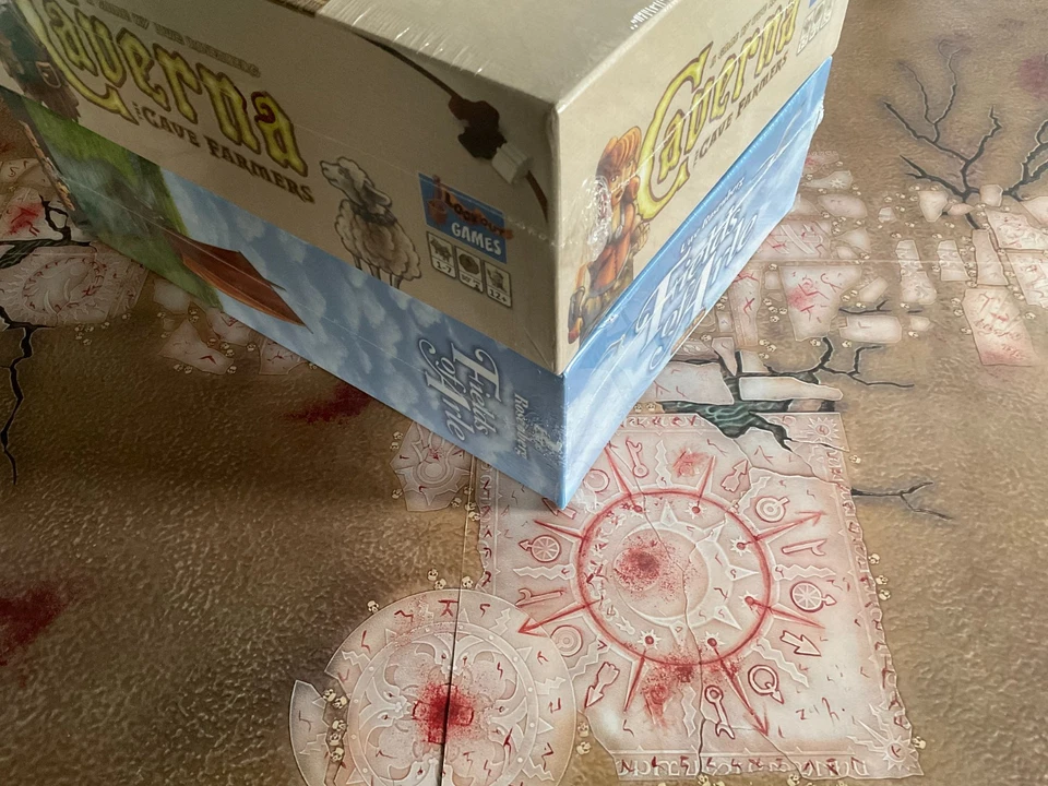 Lote de juegos Uwe Rosenberg CAVERNA The Cave Farmers, FIELDS of ARLE NIS Lookout NIS Foto 4 de 4