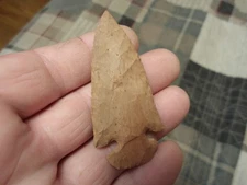 Dovetail Tan Chert 23/4""x1 1/4" (MAIN PICS IN HAND  REPRESENTS POINT BEST)