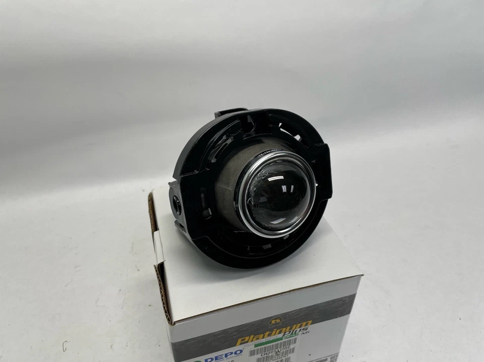 Faro antiniebla parachoques delantero 333+2032N-AC para Chrysler Town & Country 2011-2016 Foto 2 de 4