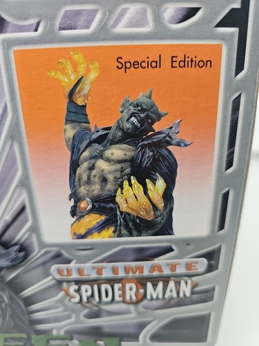 ULTIMATE SPIDER-MAN- Green Goblin Bust Special Edition 301/500 SEALED - Picture 9 of 9
